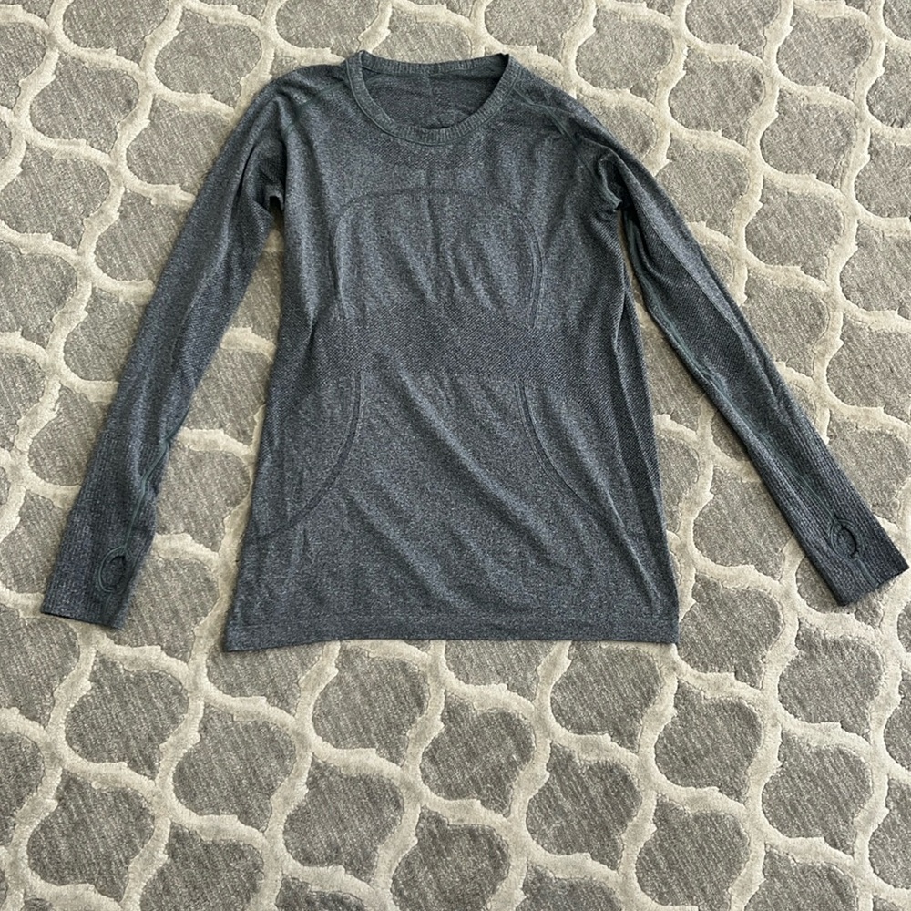 🖤Lululemon Top🖤
